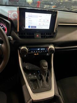 تۆیۆتا ڕاڤ 4